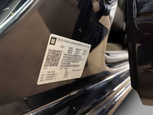 Used 2018 Chevrolet Silverado 1500 LT w/ All Star Edition image 39