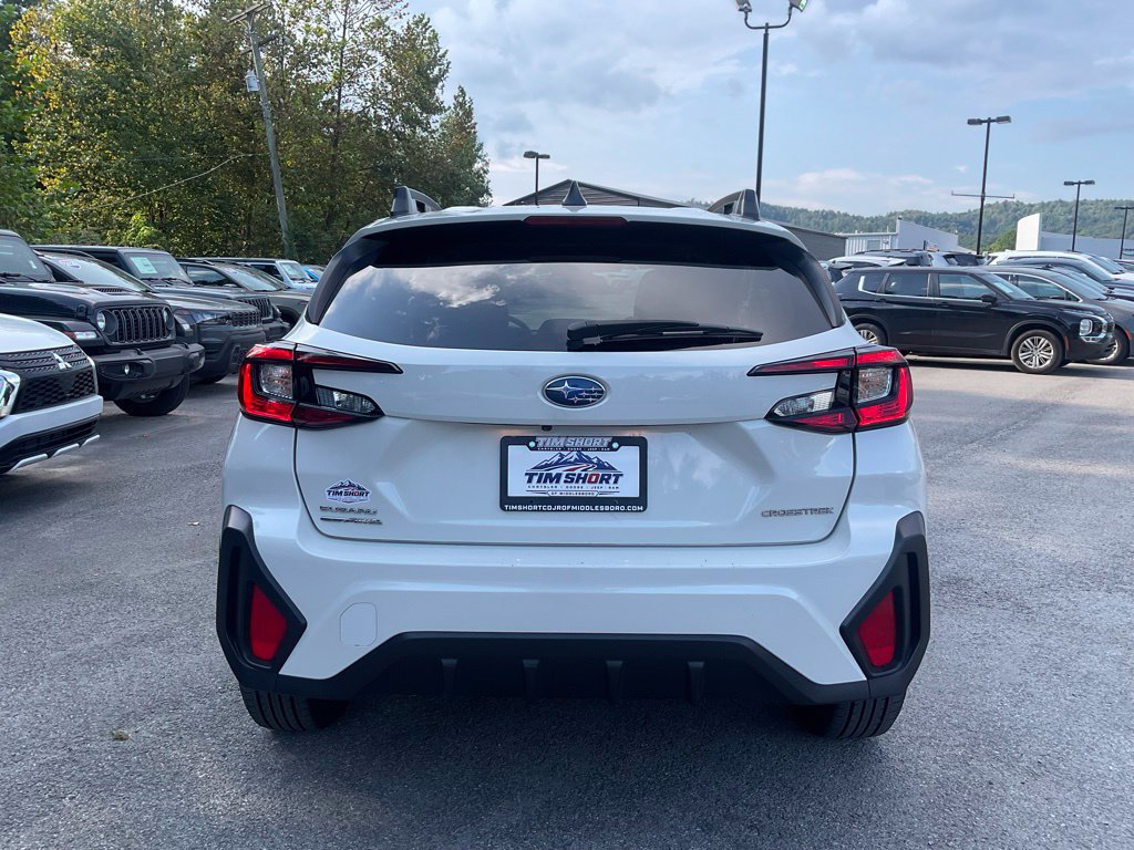 Used 2025 Subaru Crosstrek 2.5i Premium AWD/4WD image 5