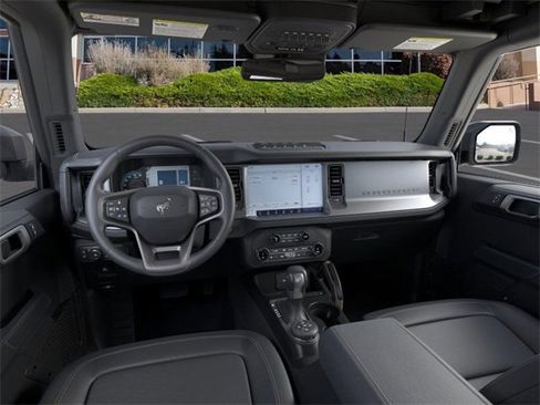 New 2025 Ford Bronco Badlands image 9
