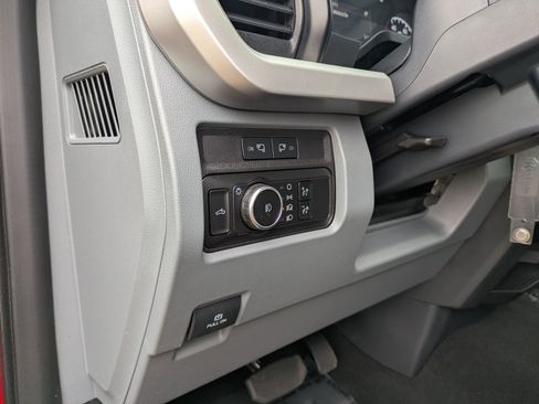 Certified 2024 Ford F350 XLT w/ FX4 Off-Road Package image 19