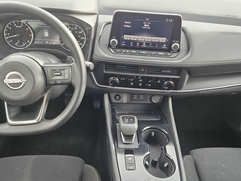 Used 2024 Nissan Rogue S AWD/4WD image 9