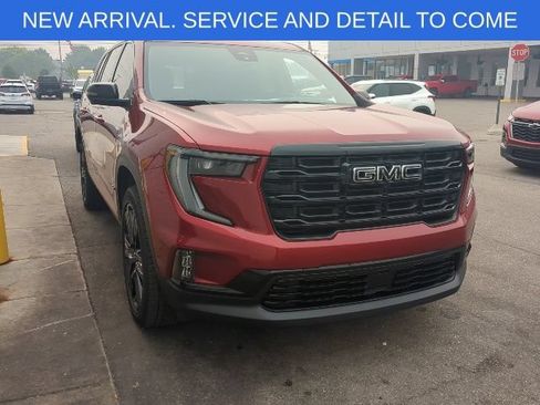 Certified 2025 GMC Acadia Elevation w/ Elevation Premium Package AWD/4WD image 7
