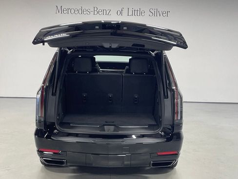 Used 2026 Cadillac Escalade Platinum Sport w/ LPO, ONYX Package AWD/4WD image 5