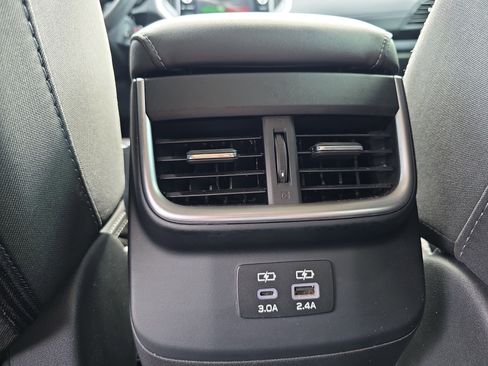 Used 2023 Subaru Outback Premium AWD/4WD image 18