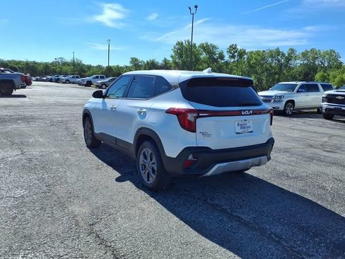 Used 2024 Kia Seltos LX AWD/4WD image 36