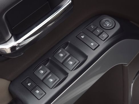 Used 2018 Chevrolet Silverado 1500 LTZ Z71 w/ LTZ Plus Package image 26