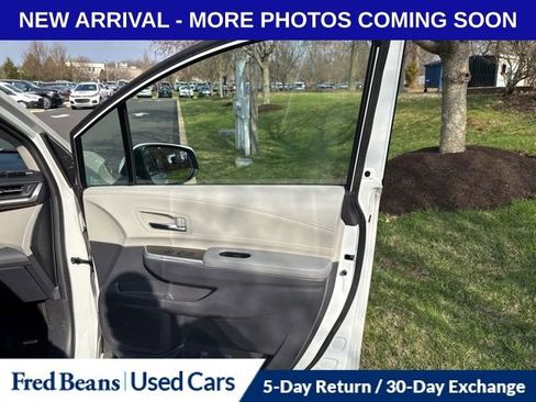 Used 2024 Toyota Sienna Limited image 14