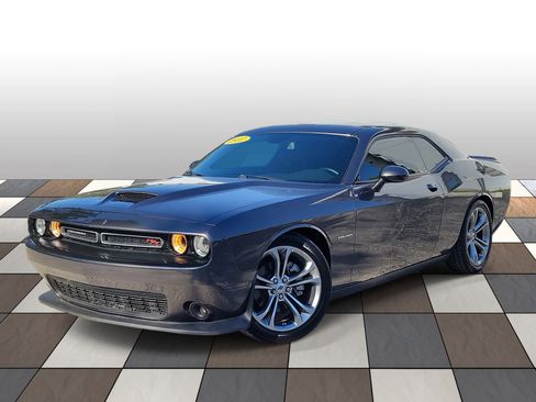 Used 2022 Dodge Challenger R/T RWD image 1