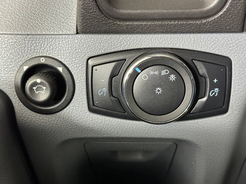 Used 2019 Ford Transit 350 XLT RWD image 18