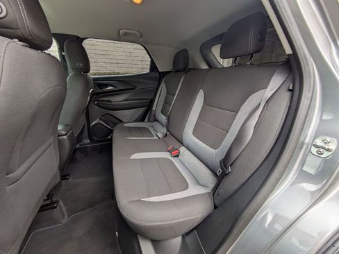 Used 2025 Chevrolet TrailBlazer LT AWD/4WD image 25