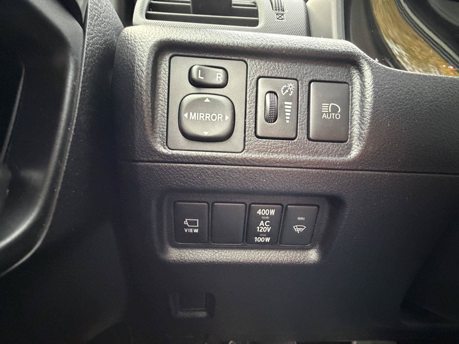 Used 2022 Toyota 4Runner Limited AWD/4WD image 12
