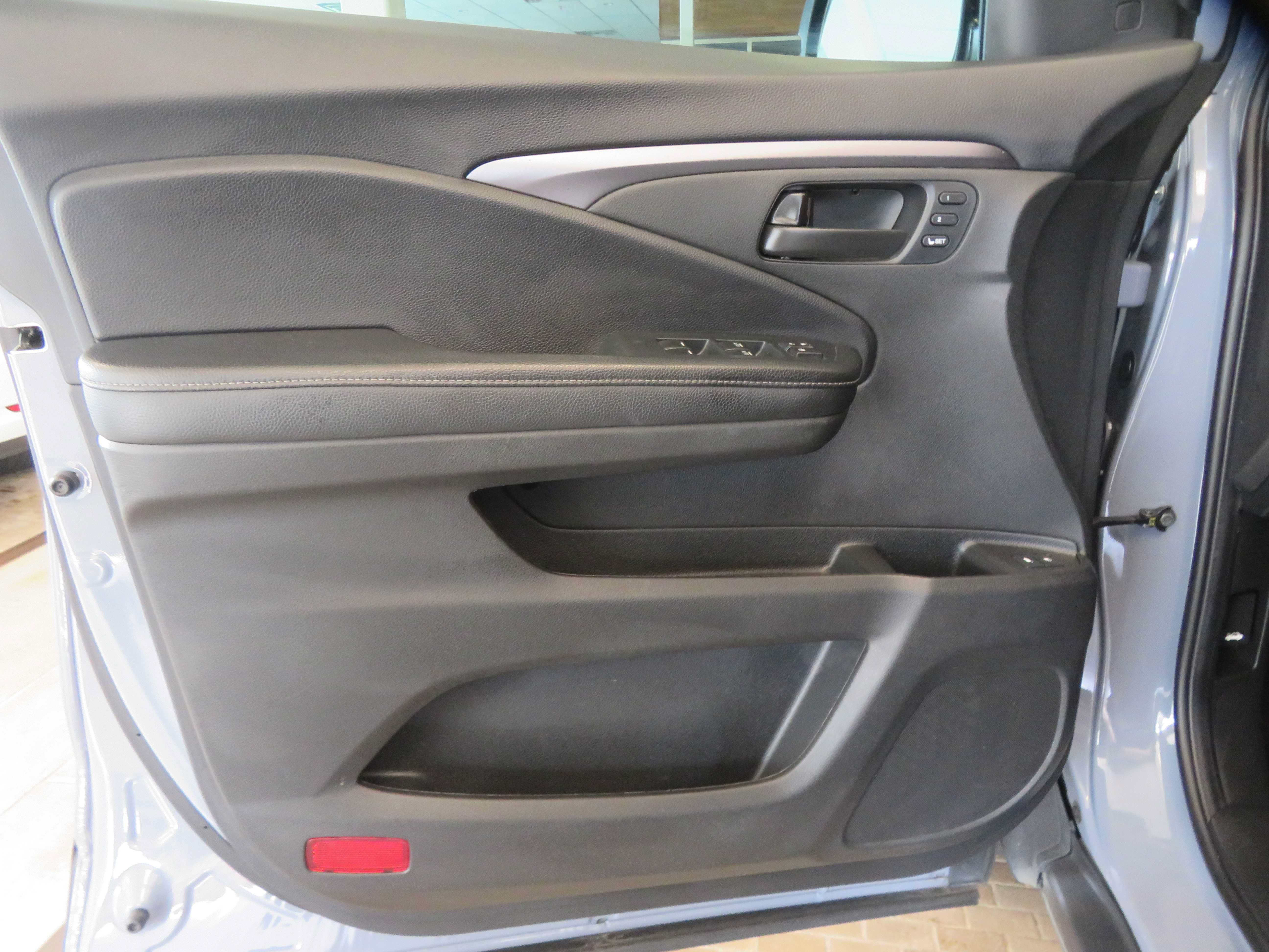 Used 2022 Honda Passport EX-L image 13