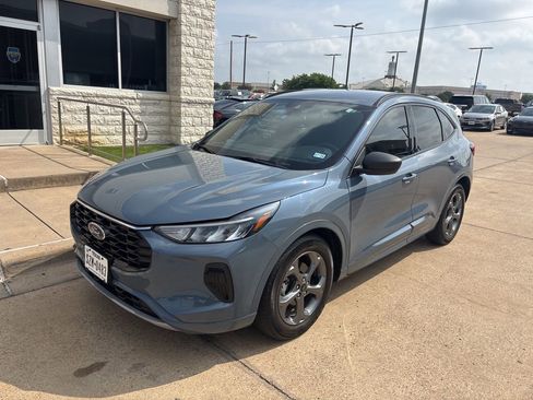 Used 2023 Ford Escape ST-Line w/ Tech Pack #1 FWD image 1