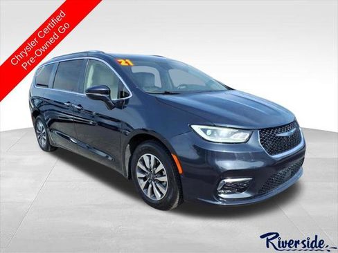 Certified 2021 Chrysler Pacifica Touring-L image 1