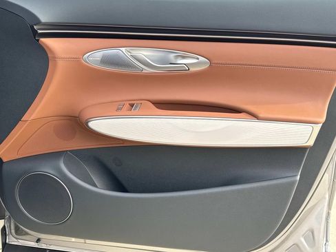 New 2026 Genesis GV70 2.5T Advanced image 16