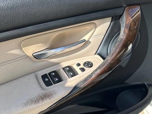 Used 2015 BMW 320i Sedan image 17