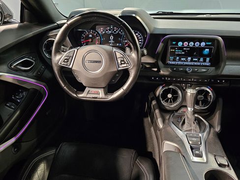 Used 2016 Chevrolet Camaro SS image 9