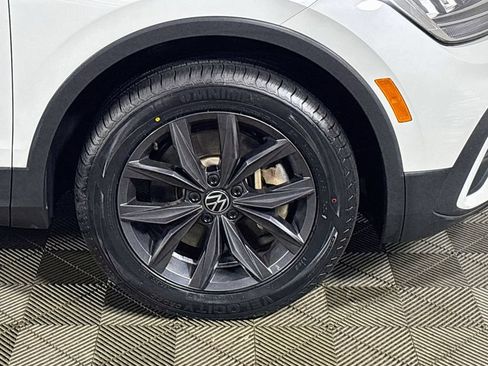 Certified 2023 Volkswagen Tiguan SE AWD/4WD image 24