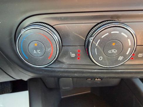 Used 2024 Chevrolet Trax LS w/ LS Convenience Package image 16