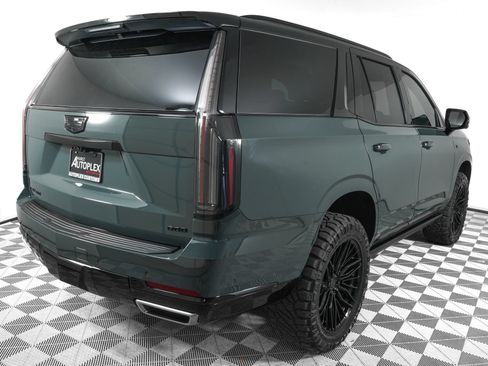 Used 2026 Cadillac Escalade Luxury w/ Touring Package RWD image 5