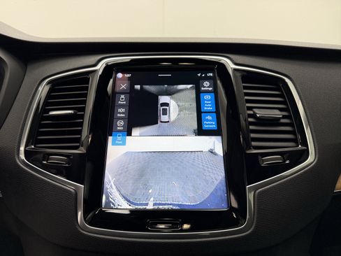 Certified 2024 Volvo XC90 B5 Plus w/ Protection Package Premier AWD/4WD image 19