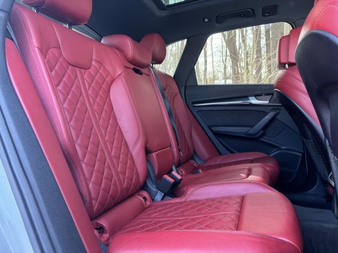 Used 2023 Audi SQ5 Premium Plus w/ Premium Plus Package image 32