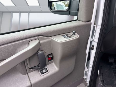 Used 2024 GMC Savana 2500 w/ Driver Convenience Package RWD image 11