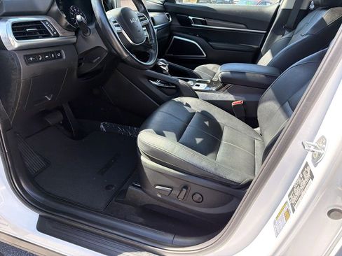 Used 2022 Kia Telluride EX image 9