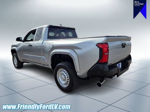 Used 2025 Toyota Tacoma SR AWD/4WD image 5