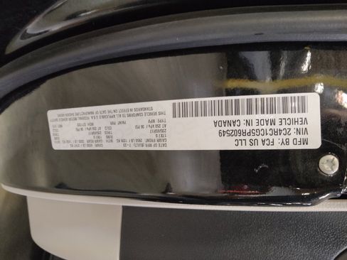 Used 2023 Chrysler Voyager LX FWD image 33