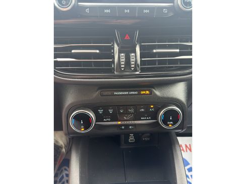 Used 2025 Ford Escape ST-Line FWD image 19