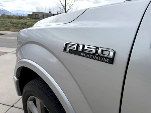 Used 2015 Ford F150 Platinum w/ Equipment Group 701A Luxury AWD/4WD image 22