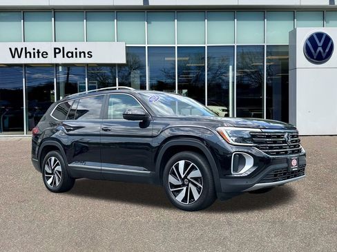 Used 2024 Volkswagen Atlas SEL AWD/4WD image 1