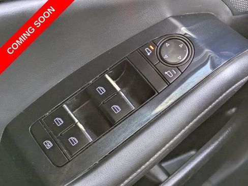 Used 2019 MAZDA MAZDA3 Hatchback w/ Preferred Package FWD image 17
