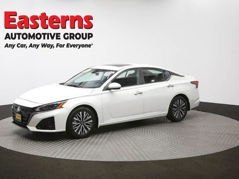 Used 2024 Nissan Altima 2.5 SV w/ SV Premium Package image 57