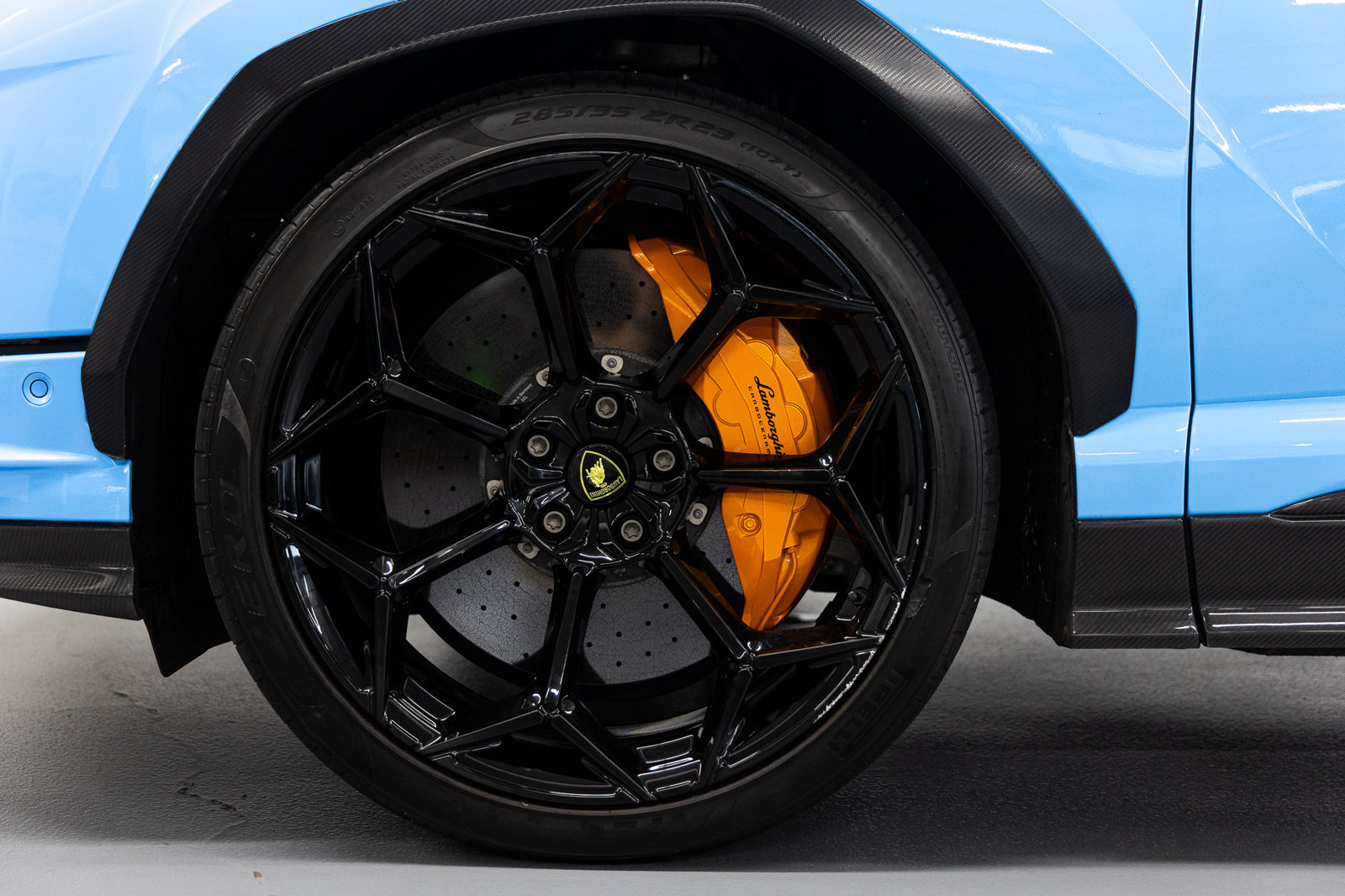 Used 2024 Lamborghini Urus Performante AWD/4WD image 18