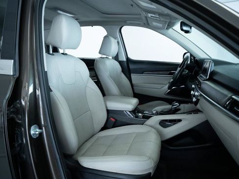 Used 2020 Kia Telluride EX FWD image 18