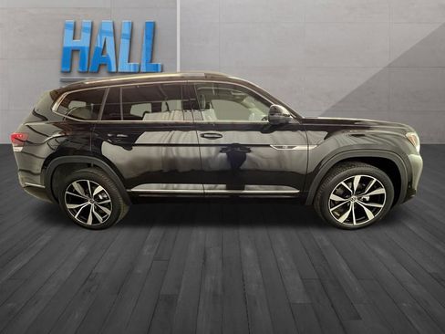 Certified 2024 Volkswagen Atlas SEL Premium R-Line image 7