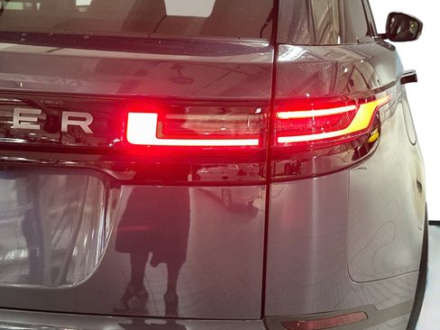 Used 2025 Land Rover Range Rover Velar S AWD/4WD image 32