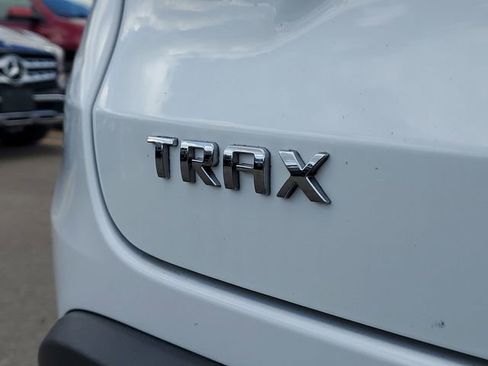 Used 2024 Chevrolet Trax LS FWD image 6