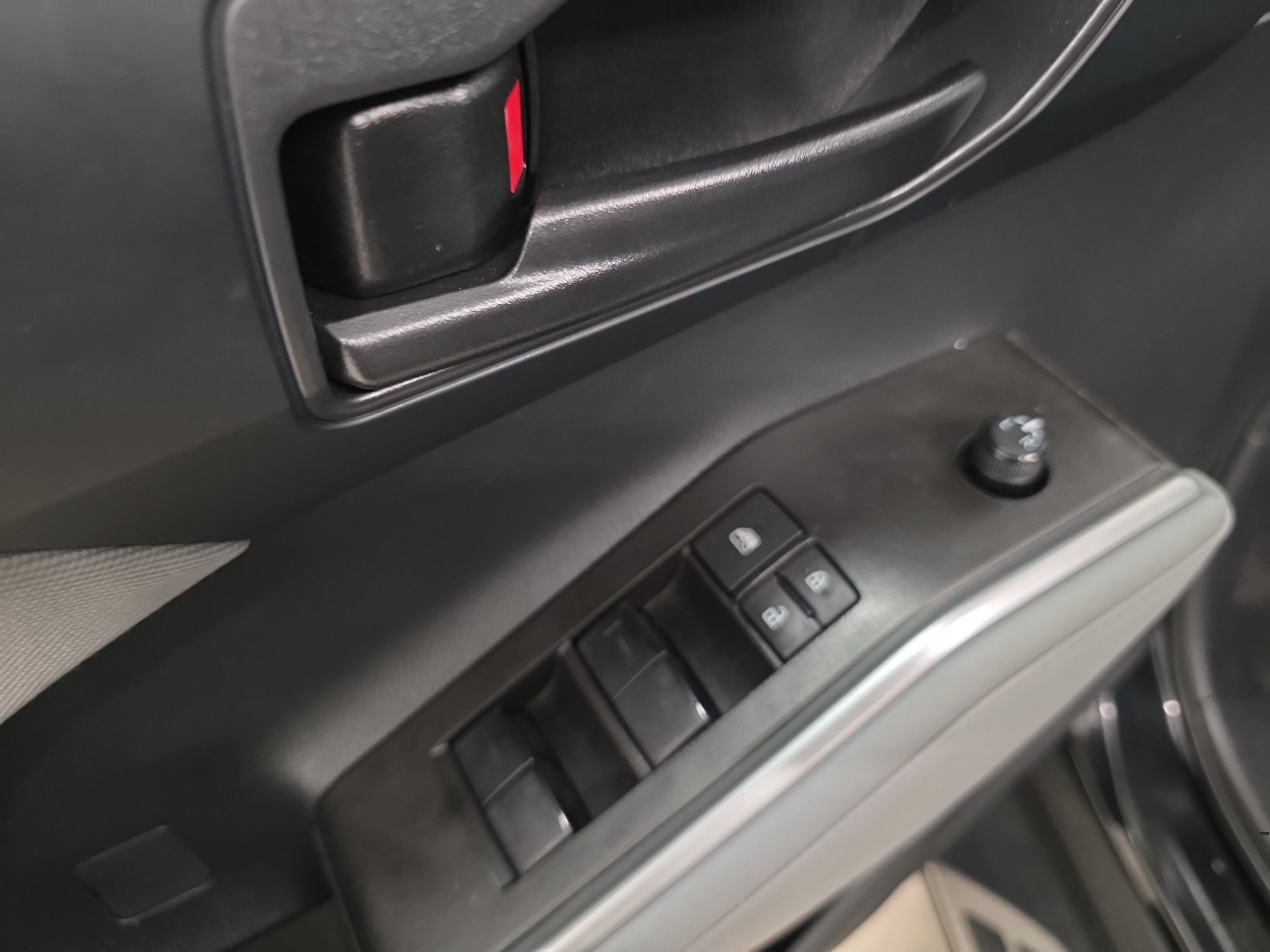Used 2023 Toyota Highlander L AWD/4WD image 18
