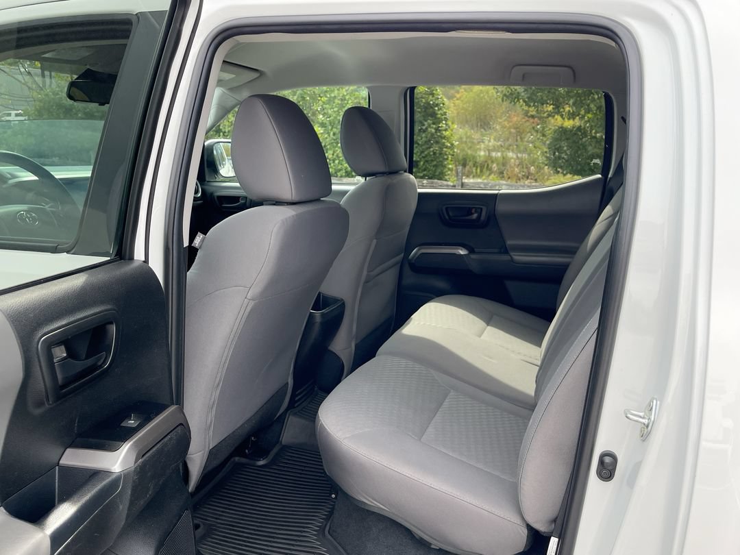 Certified 2023 Toyota Tacoma SR5 w/ SR5 Appearance Package RWD image 9