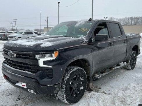 Used 2023 Chevrolet Silverado 1500 LT Trail Boss w/ LPO, Dark Essentials Package image 1