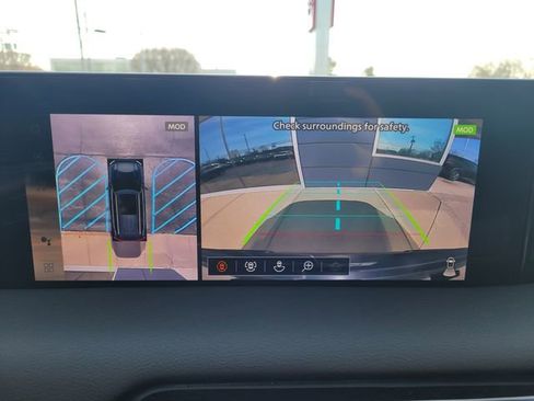 New 2025 Nissan Armada SL w/ Captain's Chari Seat Package image 23