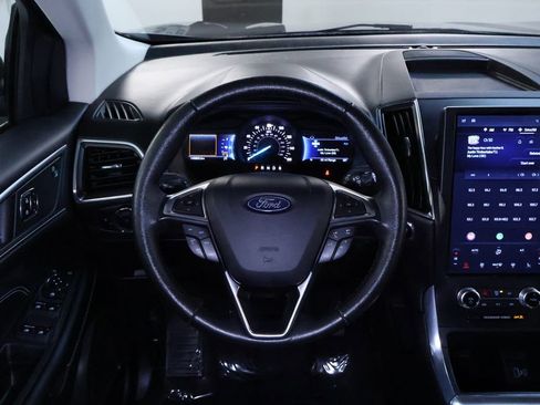 Used 2024 Ford Edge Titanium AWD/4WD image 18