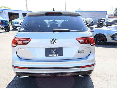 Used 2021 Volkswagen Tiguan SE R-Line AWD/4WD image 4