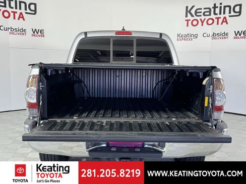 Used 2014 Toyota Tacoma PreRunner w/ SR5 Package image 18