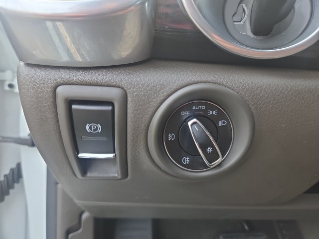Used 2016 Porsche Cayenne AWD/4WD image 18