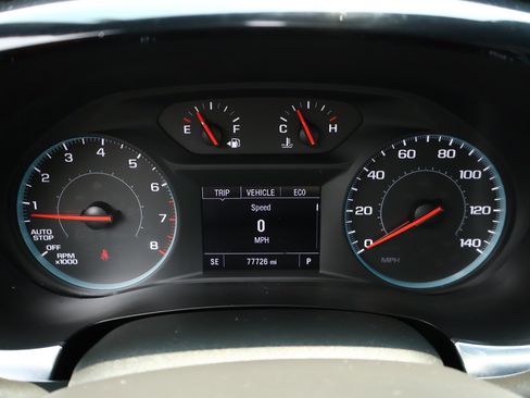 Used 2022 Chevrolet Traverse LS FWD image 13