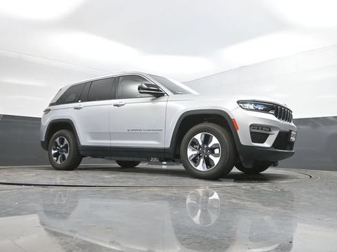 Used 2024 Jeep Grand Cherokee Limited 4xe AWD/4WD image 49
